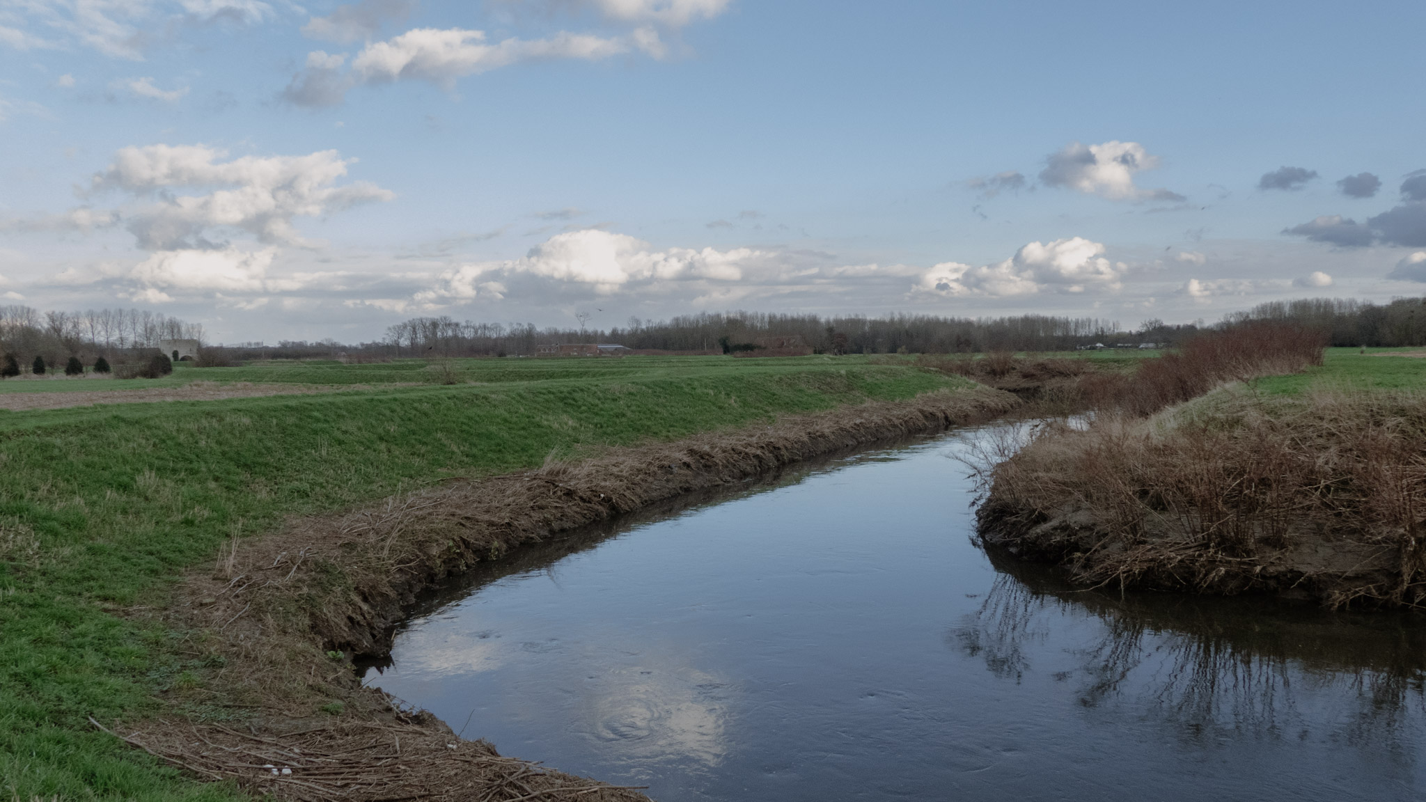 De Zenne met heel hoog water
